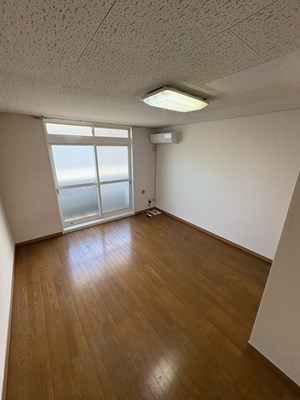 レオパレス柿ノ木 リビング