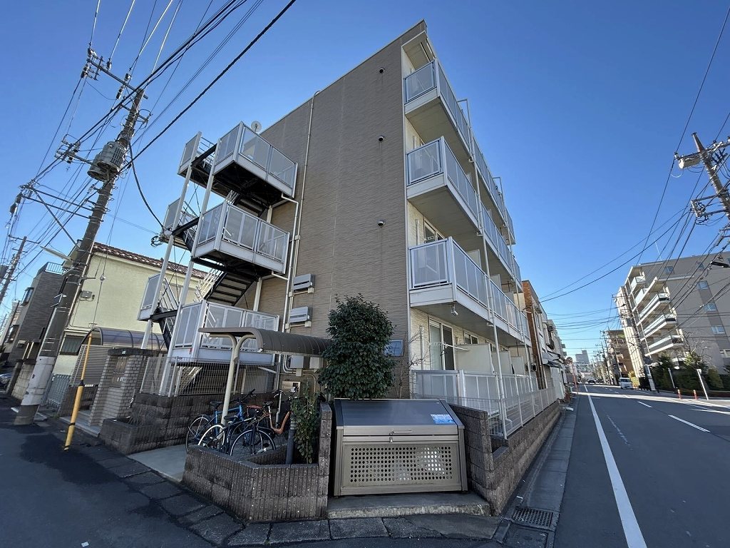 レオパレスユートピアコート 301号室 外観