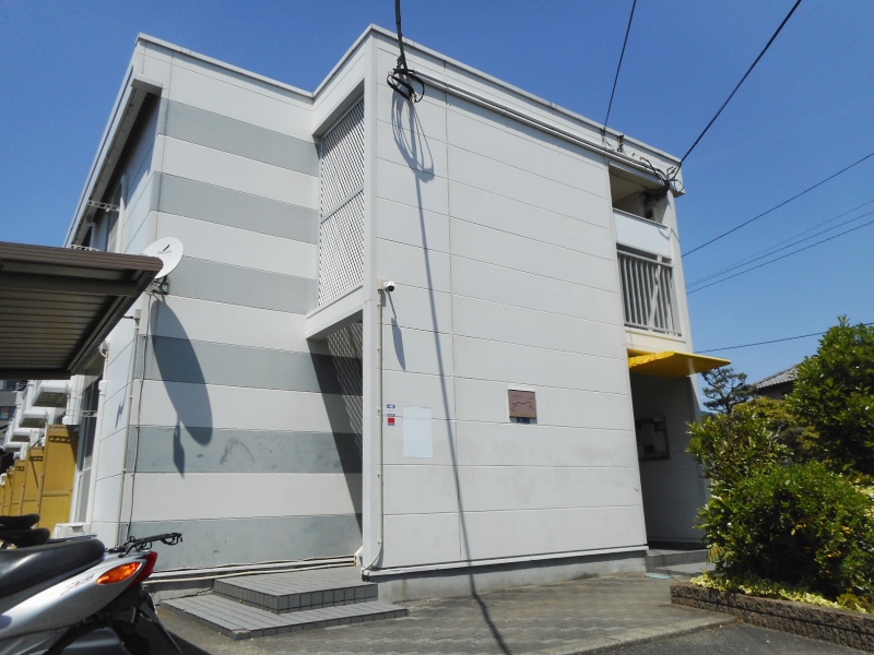 レオパレスミモザ 205号室 外観