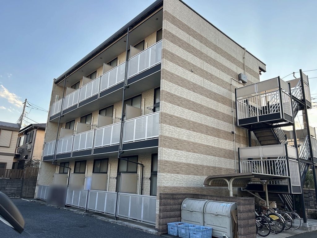 レオパレスラビドールⅢ 201号室 外観