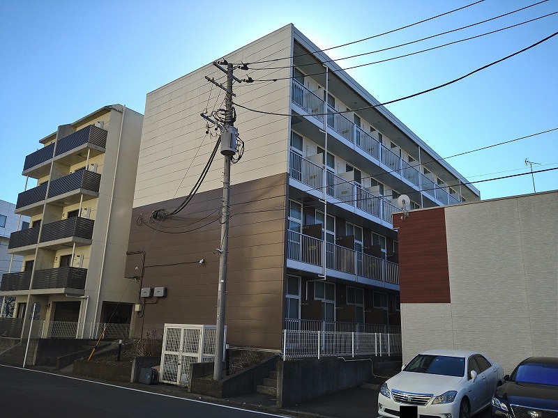 レオパレスヒューゲル参番館 108号室 外観
