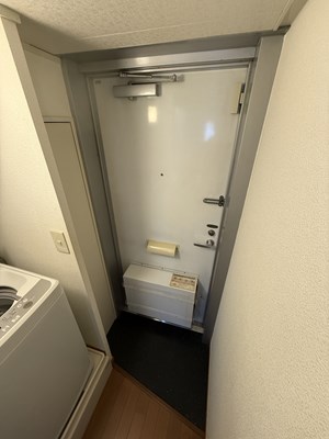 レオパレスベンデュール 玄関