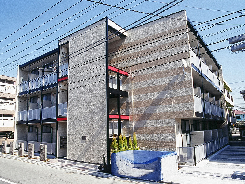 レオパレスピースフル 305号室 外観