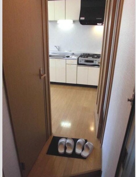 フローレス円山 玄関