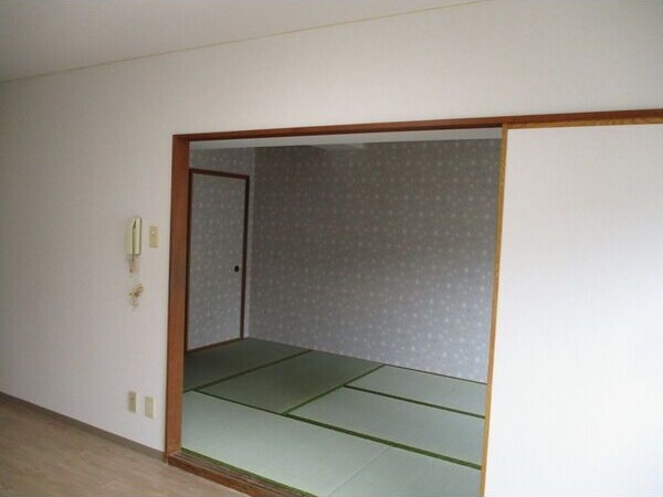 小野ビル ベッドルーム