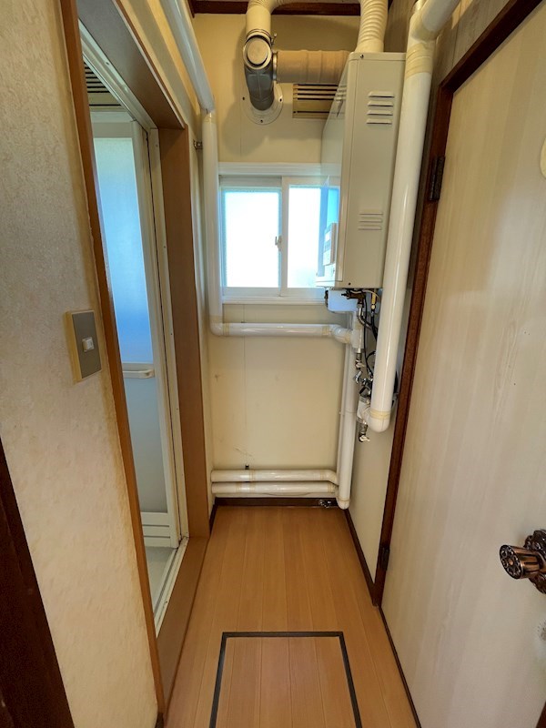 西6南27戸建貸家  洗面所