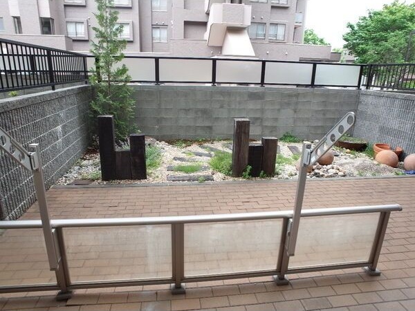 【分譲賃貸】パークホームズ真駒内泉町 庭