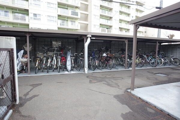 【分譲賃貸】パークホームズ真駒内泉町 駐車場