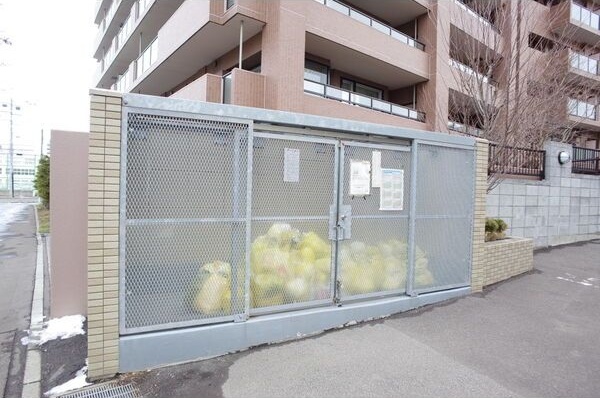 【分譲賃貸】パークホームズ真駒内泉町 駐車場