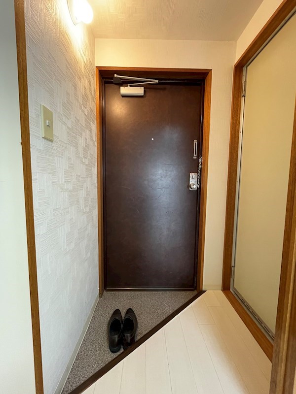 コーポエルム 玄関