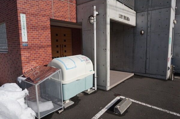 LEE東札幌 A棟 エントランス