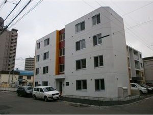 キューブ二十四軒4・4 駐車場