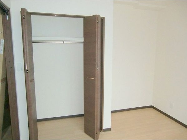 モンヴェール学園前 収納