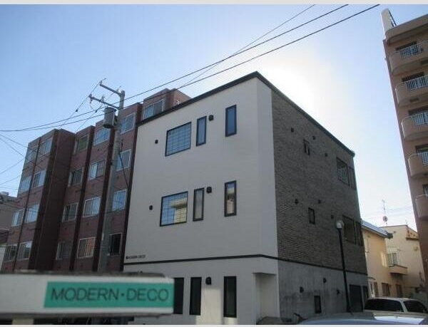 MODERN　DECO 外観