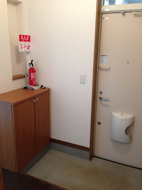 バップバーレンＫ館 玄関