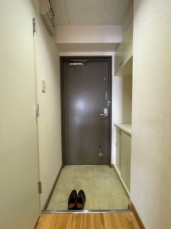 大通南８マンション 玄関
