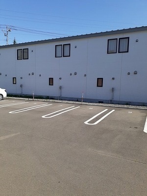 ブリッジ　１３ 駐車場