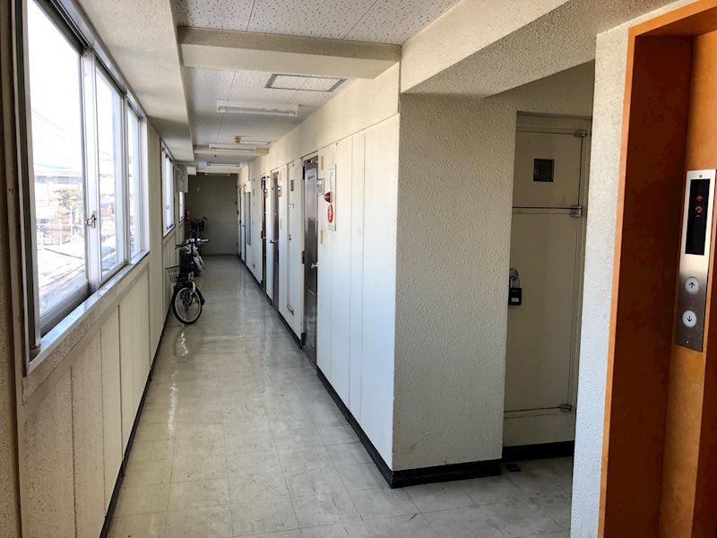 ニューライフ東2条 ロビー