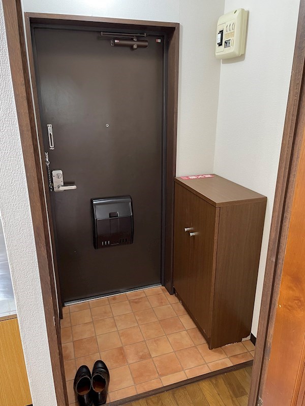 アットホームＮ 玄関