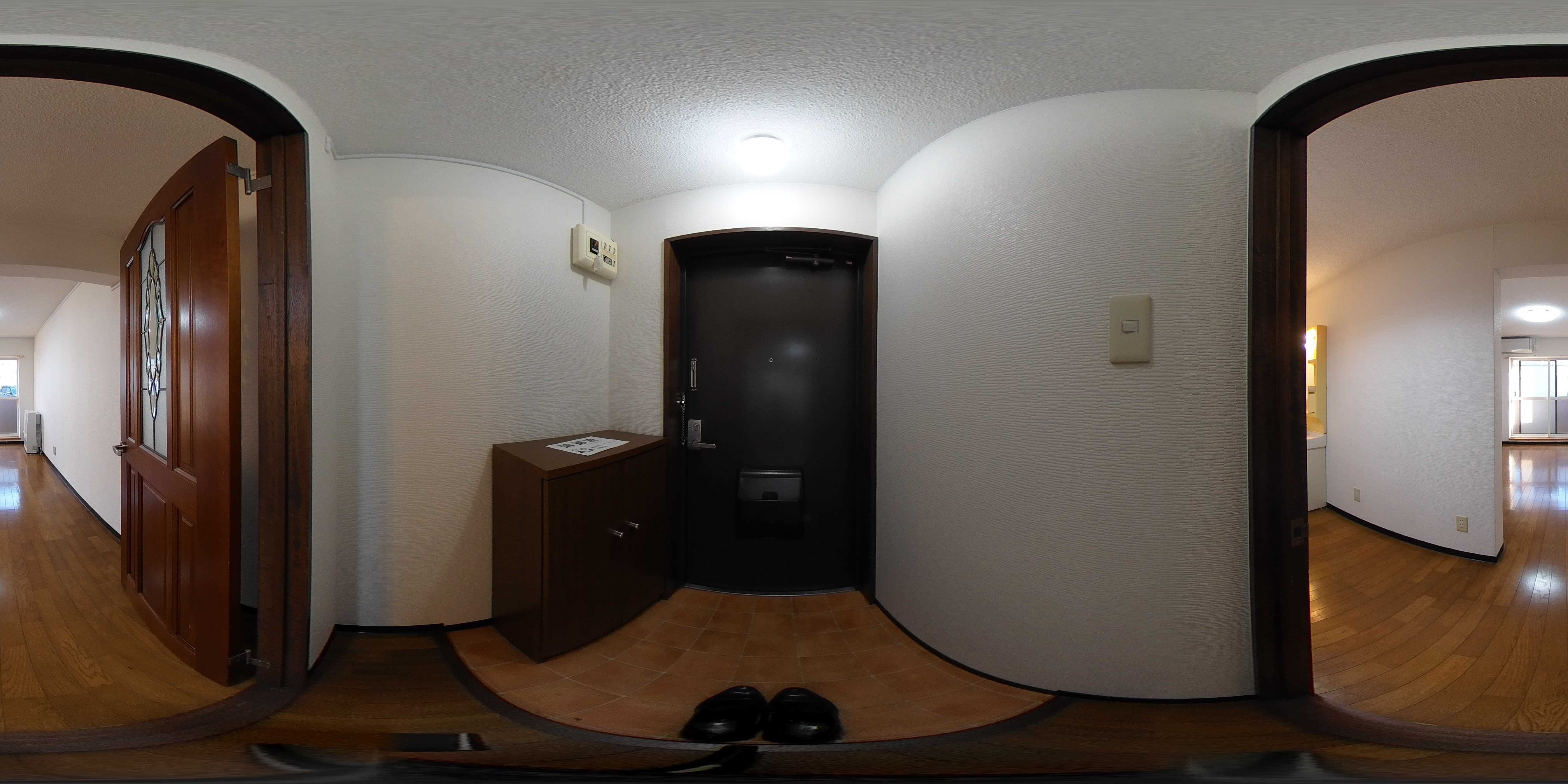 アットホームＮ 玄関