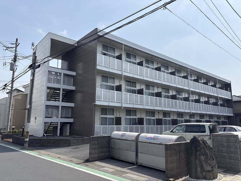 レオパレス光 外観