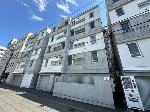 ステラ美術館通 外観