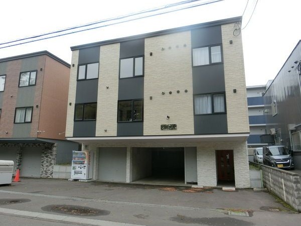 TILA元町 外観
