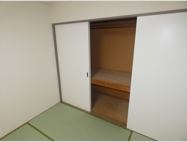 アートサイドテラス 収納