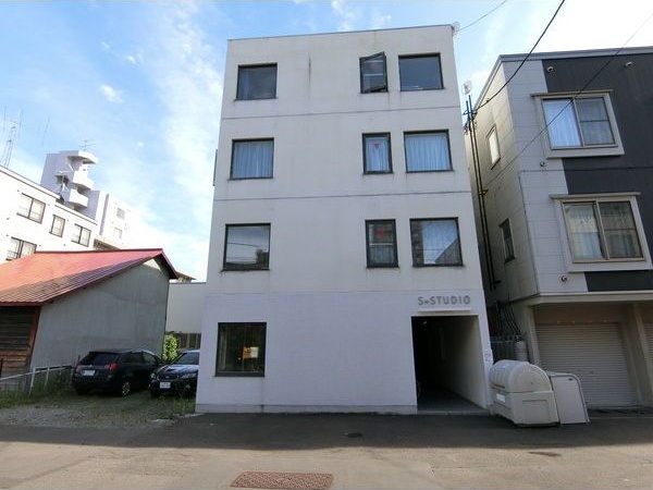 S-STUDIO 外観