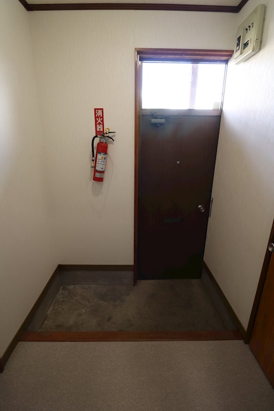 寿マンション 玄関