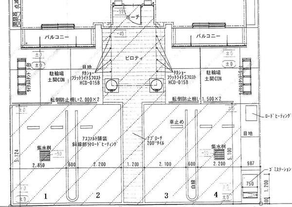 グランメール西麻生 駐車場