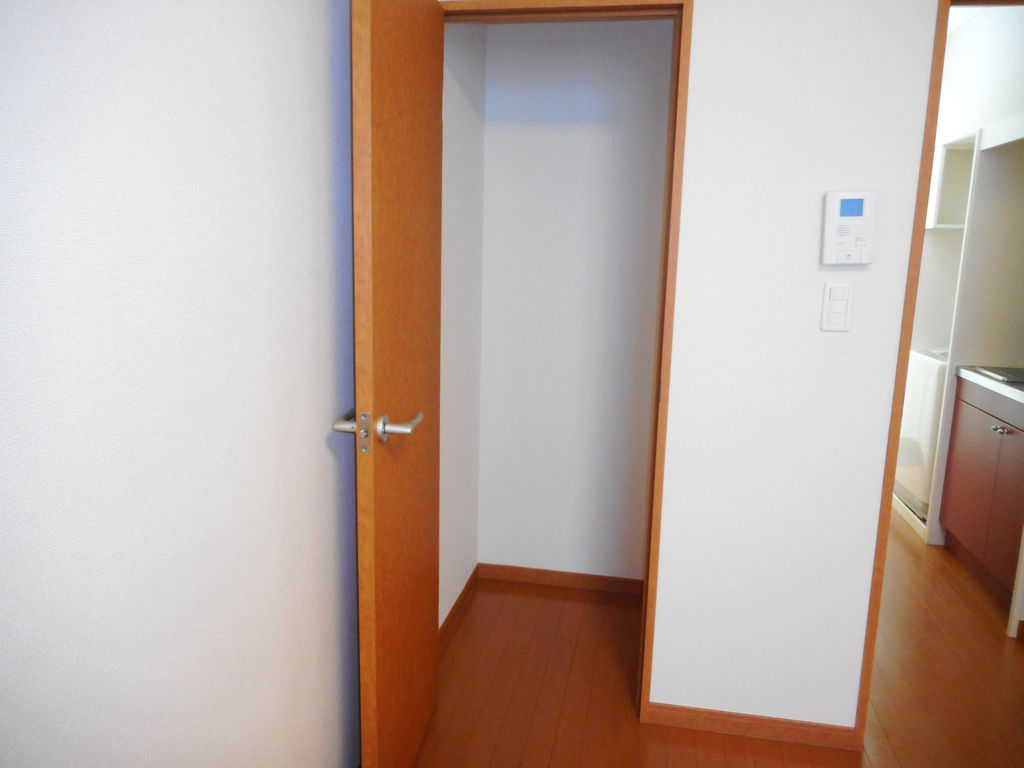 レオパレスあづま坂 その他