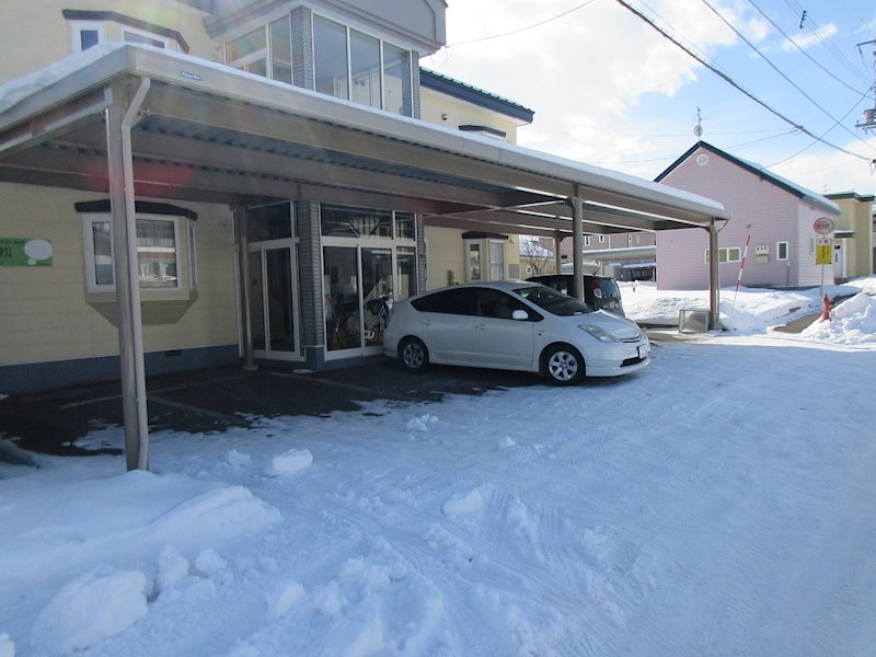 新田ハイツ 駐車場