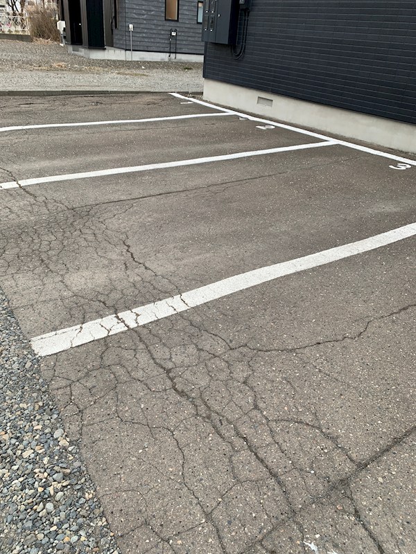 グランシャリオ 駐車場