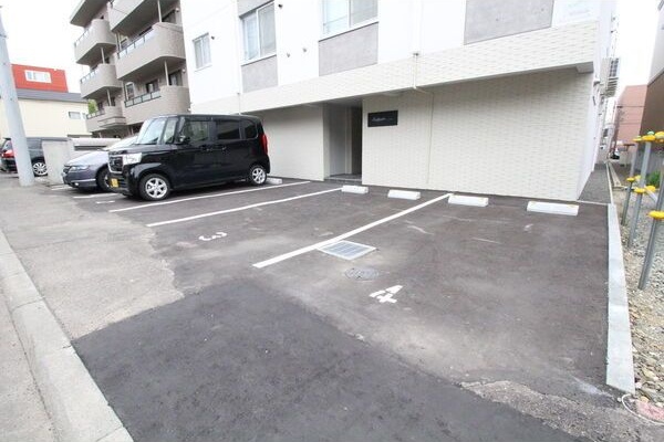 Enchante SHIROISHI 駐車場