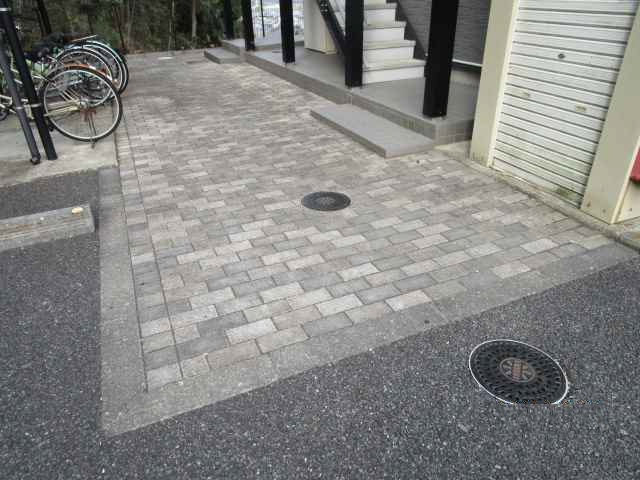 レオパレスネスト鳶尾 その他