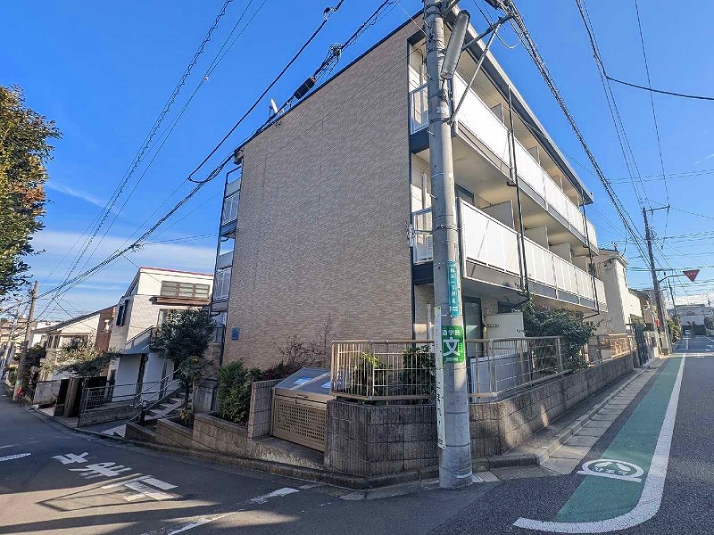 レオパレスアムール梅ヶ丘 外観