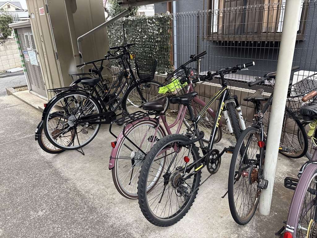 レオパレスイーリス その他