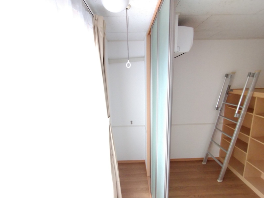 レオパレスオトーヌ リビング