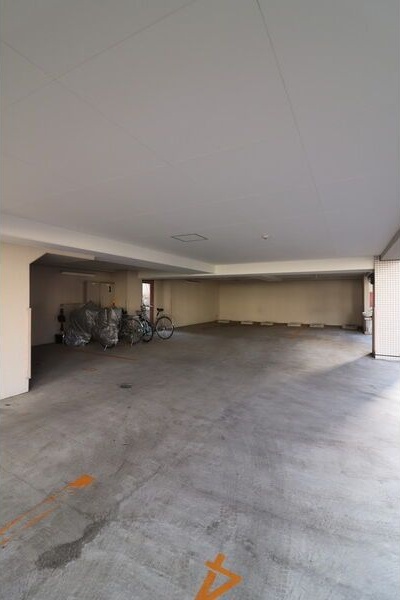 Vest Life N20 駐車場