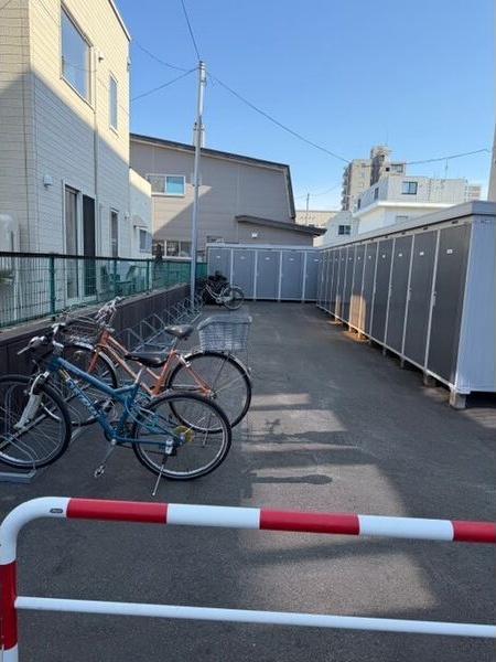 エメラルドグリーン宮の沢 駐車場