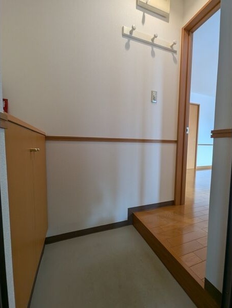 エクシード南15条 玄関