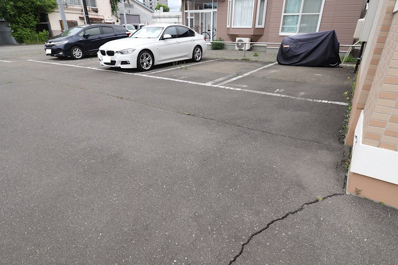 幸福マンションⅡ 駐車場