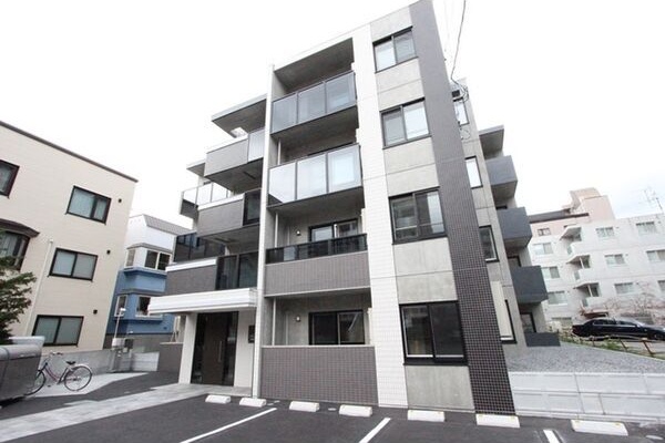 ヴォヤージュ円山 外観