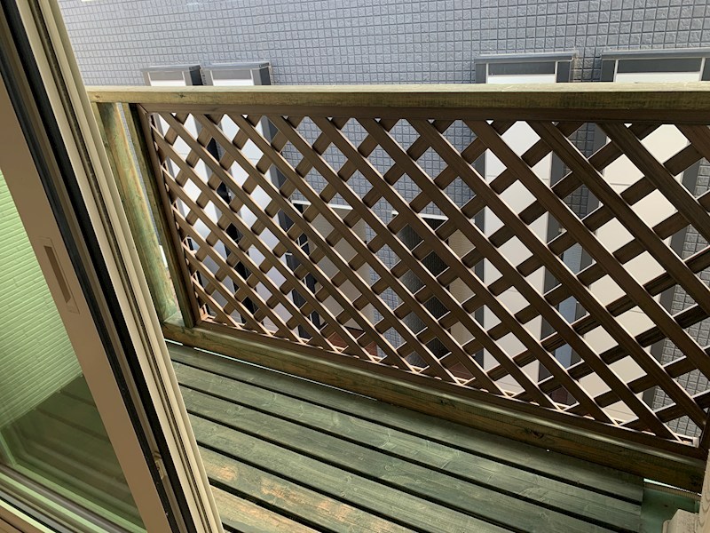 工藤西12条貸家 ベランダ