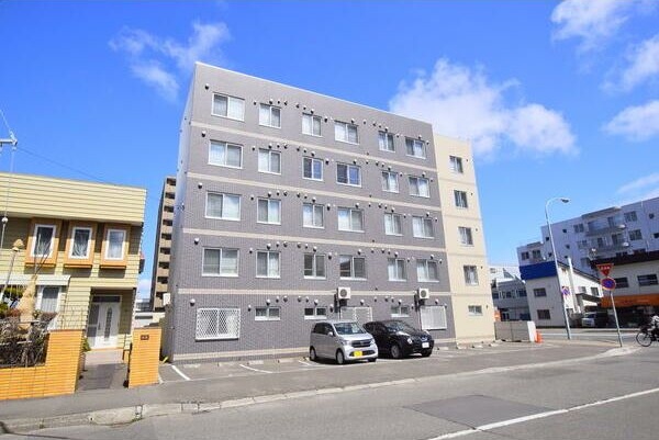 T147 外観