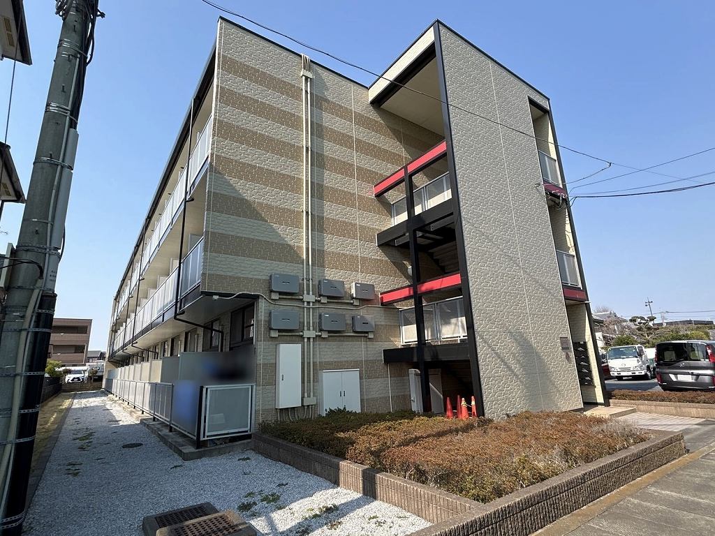 レオパレスグランプラス 外観