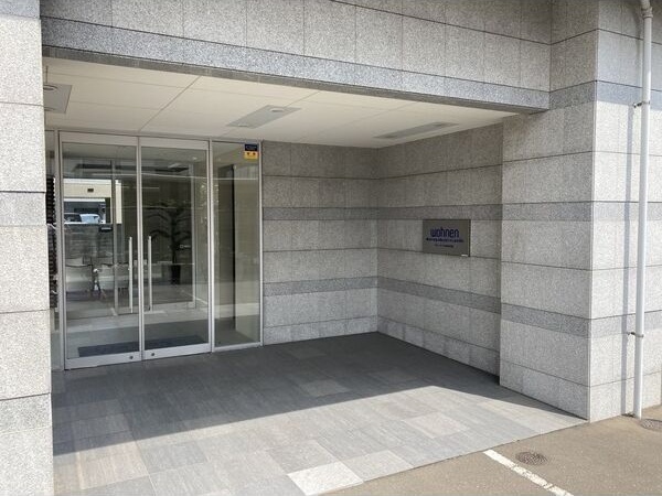 ヴォーネン円山裏参道 玄関