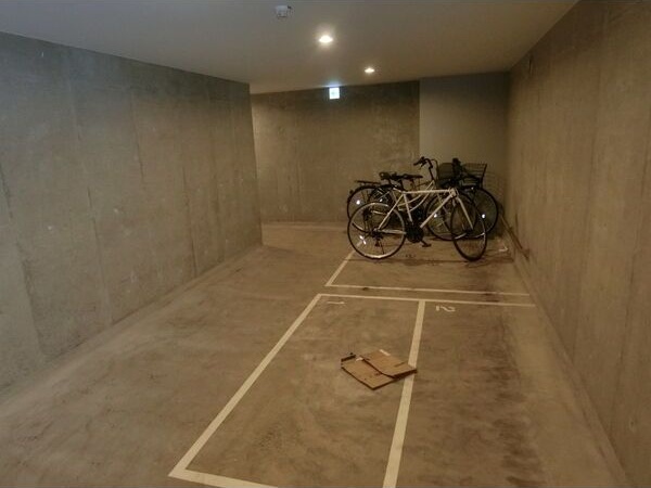 Harness南6条 駐車場