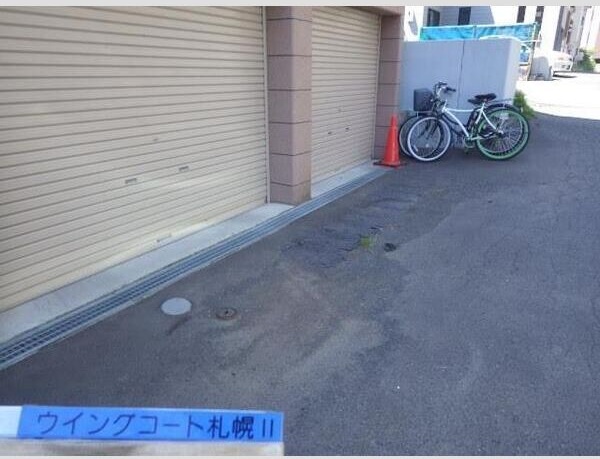 ウイングコート札幌Ⅱ 駐車場